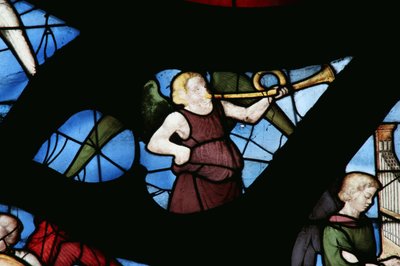 Fenster mit einem musizierenden Engel von French School
