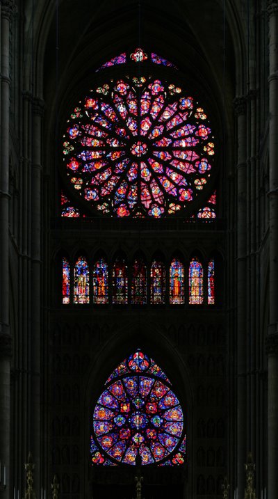 Fenster, das das Westende der Kathedrale mit den beiden Rosettenfenstern darstellt von French School