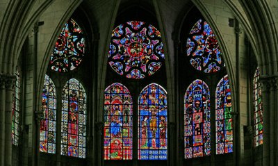 Fenster w100, Blick auf die Obergadenfenster am Ostende des Chors der Kathedrale von French School