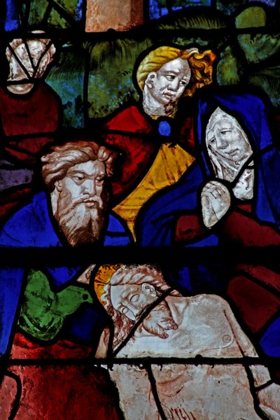 Fenster w10, das Joseph von Arimathäa bei der Kreuzabnahme darstellt von French School