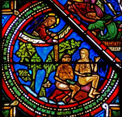 Fenster w15 zeigt das Fenster des barmherzigen Samariters: Adam und Eva bedecken ihre Nacktheit von French School