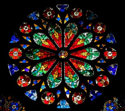 Fenster w17, eine Rose mit naturalistischem Design darstellend von French School