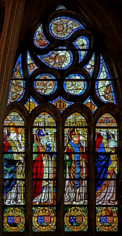 Fenster w201, St. Marceau(?), St. Remi, St. Martin und St. Denis darstellend von French School