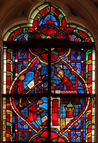 Fenster w207, den Bau von Henochia darstellend von French School