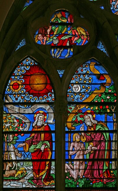 Fenster w40, die Schöpfung und die Erschaffung Adams darstellend von French School