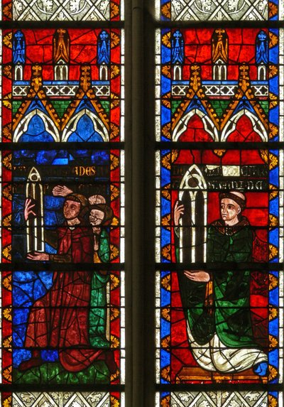 Fenster w7, das Stifter darstellt, die Tuchmacher von Sées und den Dekan von Argentan, die ein Fenster geben von French School