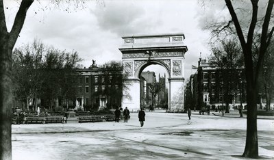 Washington Arch, Washington Square Park, New York City von G.P. Hall und Sohn