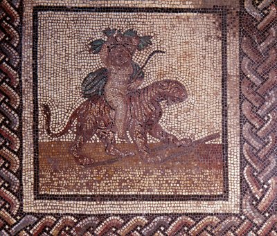 Gallorömische Kunst: Mosaikpflaster, das einen rustikalen Kalender darstellt. Allegorie des Herbstes auf einem Tiger sitzend. Ende 2. Anfang 3. Jahrhundert n. Chr. Aus Saint-Romain-en-Gal (Rhône). Saint Germain en Laye, Nationalmuseum für Archäologie von Gallo Roman
