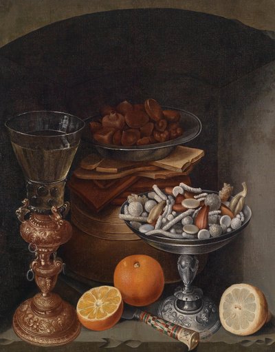 Stillleben mit Weinglas, Orangen, einem Teller mit Pilzen und einem Silberbecher, frühes 17. Jahrhundert von Georg Flegel