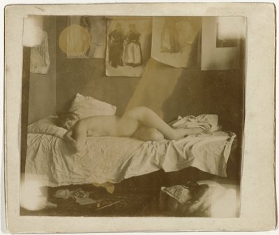 Marie Jordan nackt auf einem Bett liegend von George Hendrik Breitner
