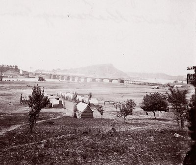 Lager der Brückenbauer gegenüber Chattanooga von George N. Barnard