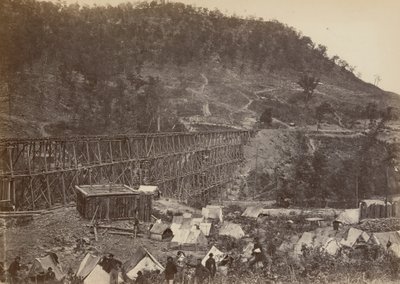 Pass in der Waschbärkette, Whiteside Nr. 1 von George N. Barnard