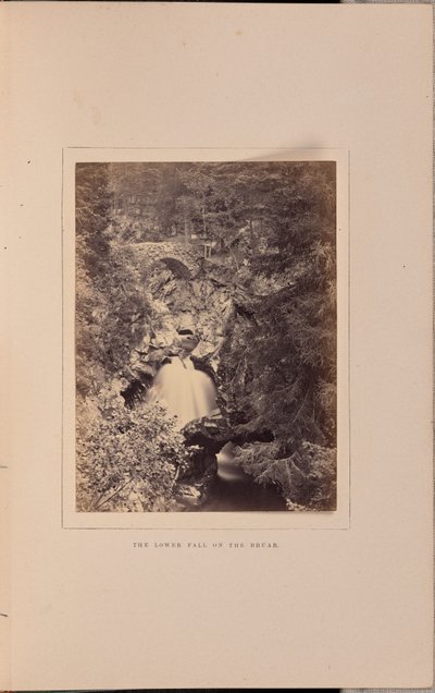 Der untere Fall am Bruar von George Washington Wilson