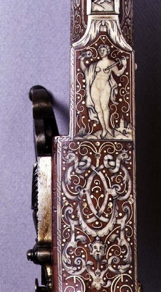 Griff eines Radschlossgewehrs, verziert mit Elfenbeinfiguren und Arabesken von German School