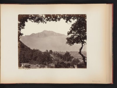 Ansicht von Capri vom Festland, Italien von Giorgio Sommer