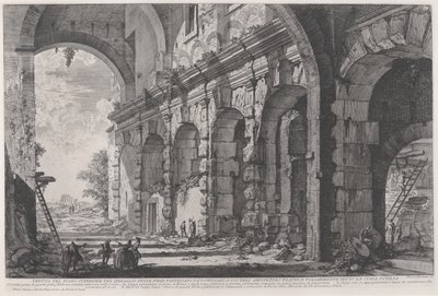 Ansicht des oberen Stockwerks der Käfige für wilde Tiere, gebaut vom Kaiser Domitian, verbunden mit dem Flavianischen Amphitheater und allgemein als Curia Hostilia bezeichnet, ca. 1760-1778 (Radierung) von Giovanni Battista Piranesi