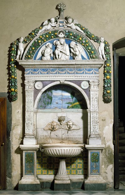 Dekorierter Brunnen mit einem Hochrelief aus Marmor und Terrakotta von Giovanni della Robbia (1469-1529) 1498. Sakristei von Santa Maria Novella, Florenz von Giovanni della Robbia
