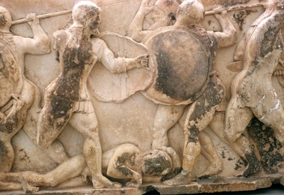 Kampf um den Körper des Patroklos, Fries aus dem Schatzhaus der Siphnier, ca. 525 v. Chr. von Greek