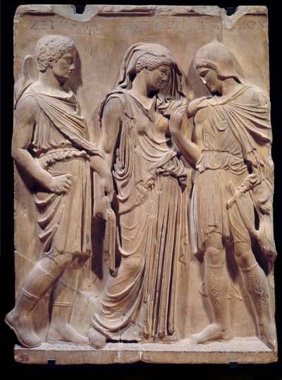 Griechische Antike: der Abschied von Orpheus von Eurydike, die Hermes zurück in die Unterwelt bringt. Die Inschrift mit den Namen Zethus, Antiope und Amphion stammt aus der Renaissance. Niedriges Marmorrelief. 480-323 v. Chr. von Greek