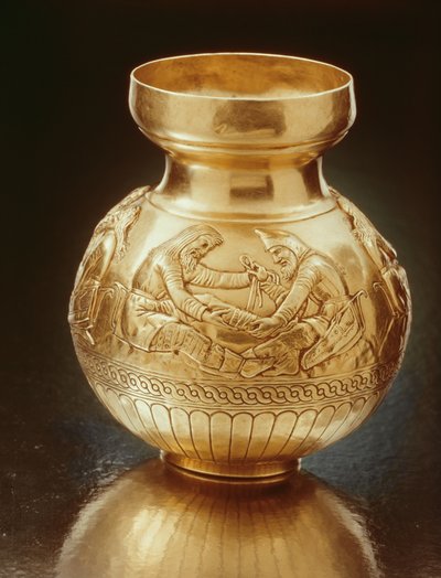 Flasche mit Ringbasis, die Skythen bei verschiedenen Aktivitäten darstellt von Greek School