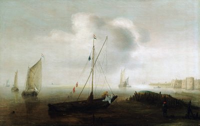 Ein Fischerboot, das die niederländische Flagge trägt, Segel unten, nahe der Küste, eine Figur auf dem Boot, die einen gelben Regenmantel trägt und das Segel manipuliert von Hans Goderis