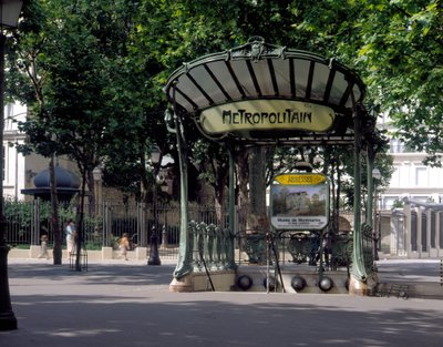 Ansicht des Eingangs zur Metrostation Abbesses von H. Guimard, Architekt, in Paris von Hector Guimard