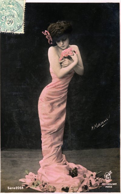 Weibliches Ideal um 1900: junge Schönheit mit sehr schlanker Silhouette, Postkarte von Henri Manuel
