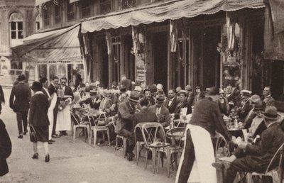 Paris: Ein echtes Pariser Café, Die Stunde des Aperitifs; Ein altes, bekanntes Pariser Café von Henri Manuel