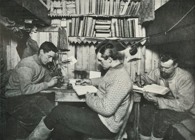 Debenham, Gran und Taylor in ihrer Kabine, 18. Mai 1911, 1913 von Herbert Ponting