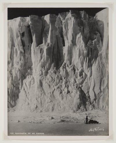 Die Festungen des Mt. Erebus von Herbert Ponting