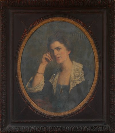 Frau Emily Dorothy Ammann, die Nichte des Künstlers von Herman Hartwich