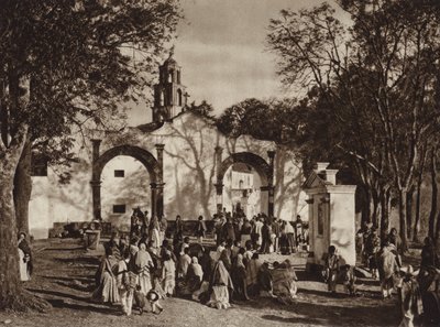 Mexiko: Amecameca, Prozession vor der Kapelle des Sacro Monte von Hugo Brehme