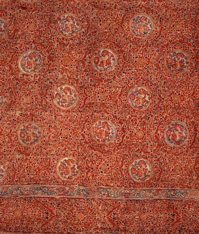 Stoff mit Blumenmuster und Rundeln in Rahmen von Indian School