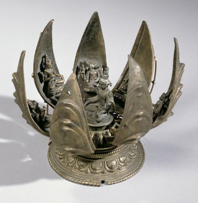 Vishnu mit der Lotusblume umgeben von seinen Inkarnationen, Ostindien, ca. 1200 von Indian School