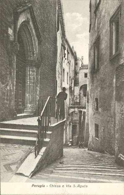 Perugia: Kirche und Via S. Agata von Italian Photographer