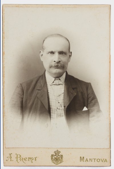 Foto auf einer Postkarte, den Maler Albano Lugli darstellend von Italian Photographer