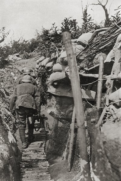 Der Durchgang durch die Schützengräben am Mount Podgora, Italien von Italian Photographer