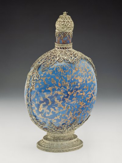 Vergoldete blaue Flasche mit Filigranmontierung, venezianisch von Italian School