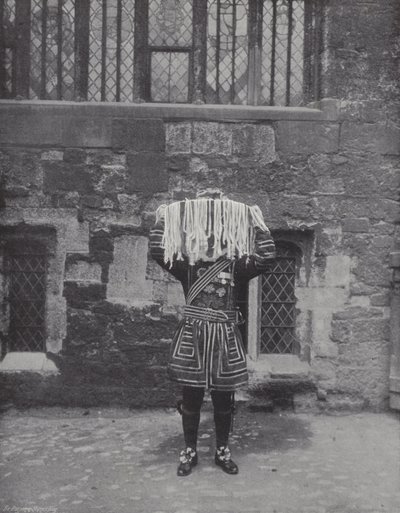 Verteilung des Maundy-Geldes, Yeoman trägt Almosen von J. Benjamin Stone