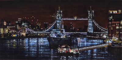 HMS Belfast bei Nacht, 2000 von J Hugh L Beattie