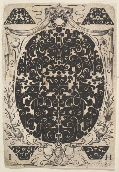 Ovales Anhänger dekoriert mit Schweifwerk, umgeben von kleineren Motiven und gekrönt von..., ca. 1614-19 von Jacques Hurtu