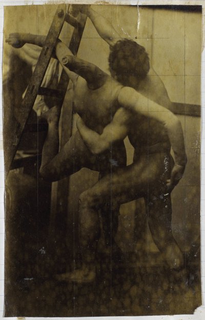 Studie eines männlichen Aktmodells, ringend mit einer Puppe, im Atelier von Jacques de Lalaing von Jacques Lalaing (attributed to)