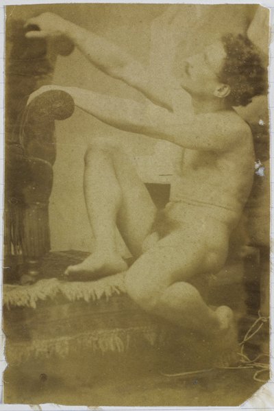 Studie eines männlichen Aktmodells, sitzend und von der Seite gesehen, im Atelier von Jacques de Lalaing von Jacques Lalaing (attributed to)