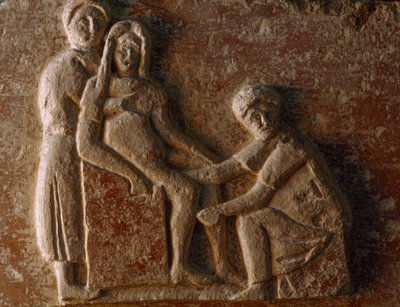 Ein Relief aus dem Grab eines römischen Mannes und seiner Frau zeigt eine Frau bei der Geburt. Museo A... von James L Stanfield