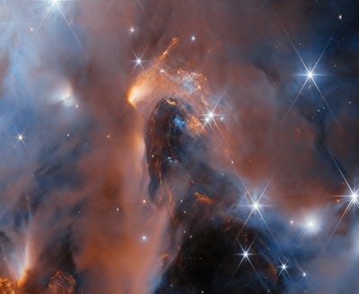 Ein Blick in den Perseus (NGC 1333) von James Webb Space Telescope (NASA)