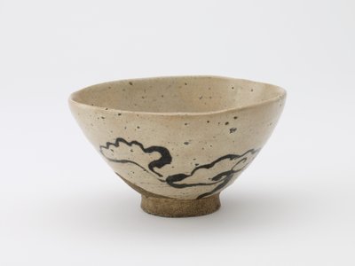 Teeschale mit Design des Unsterblichkeitspilzes, unbekannte Werkstatt von Japanese School