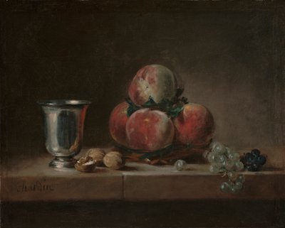 Stillleben mit Pfirsichen, einem Silberkelch, Trauben und Walnüssen, ca. 1759-60 von Jean Baptiste Simeon Chardin