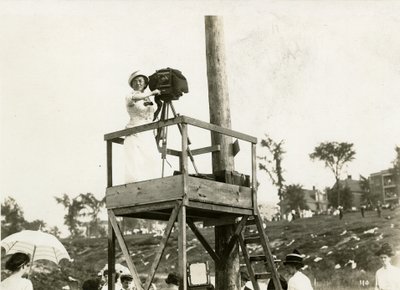 Beals bei der Arbeit, ca. 1905-40 von Jessie Tarbox Beals