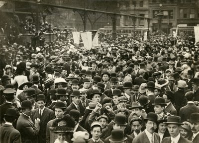 Menschenmenge auf dem Union Square bei einem Suffrage Meeting von Jessie Tarbox Beals