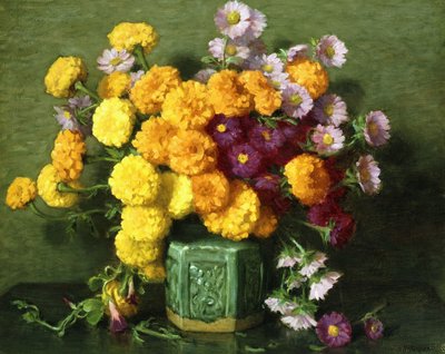 Ringelblumen und Astern in einer chinesischen Vase von Joseph Henry Sharp